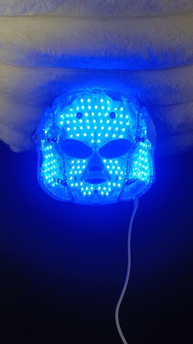 Sprzedam maskę LED z elektrostymulacja