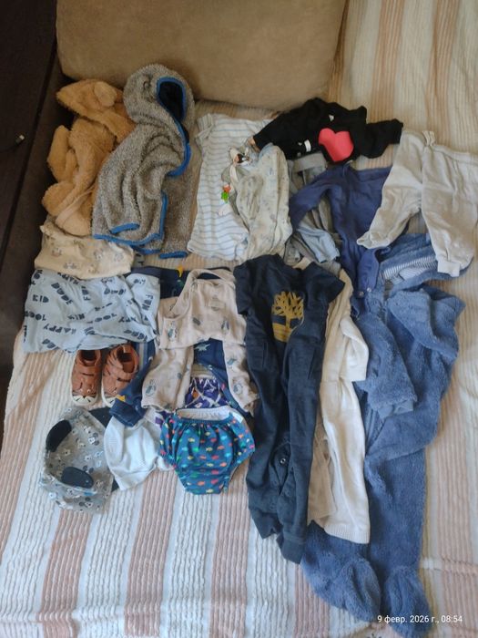 Віддам речі для хлопчика від народження до року.