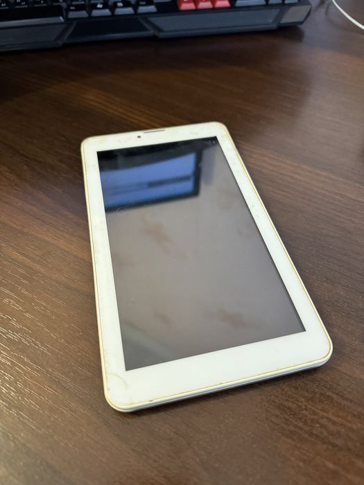 Планшет nomi на деталі