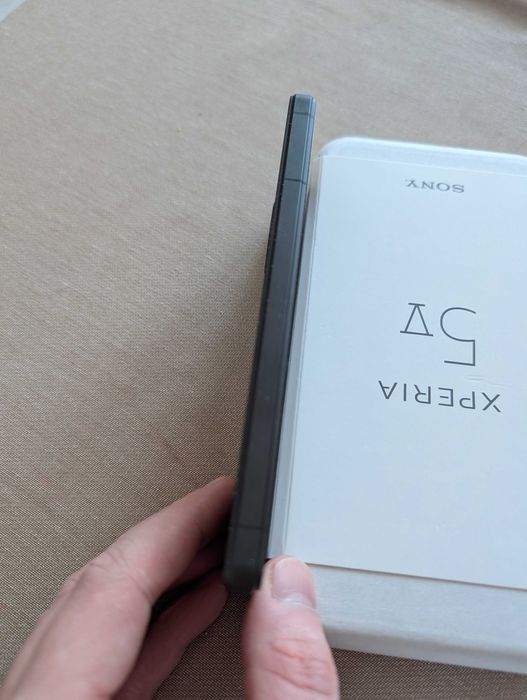 Sony Xperia 5 V 8/128 czarny szkło etui