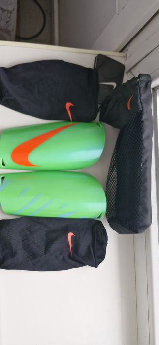 Щитки захисні Nike Mercurial lite