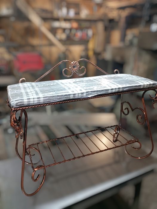 Банкетка ручної роботи