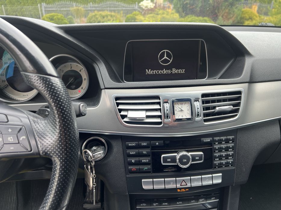 Mercedes E-klasa 196KM super stan