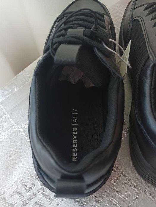 Кеди чоловічі в класичному стилі бренд Reserved .