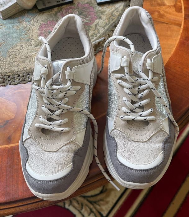 Sneakersy damskie Findley 38 wkładka 24 cm.