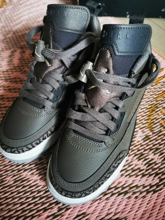 Buty Jordan 4 szare