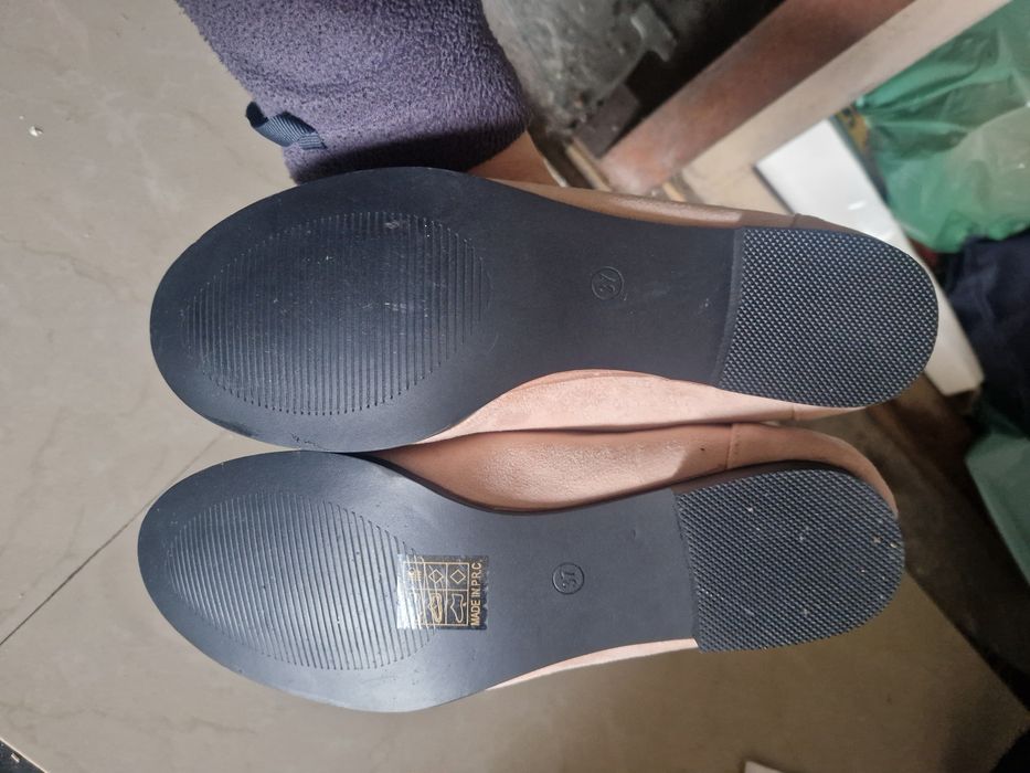 Nowe zamszowe bootki r.37