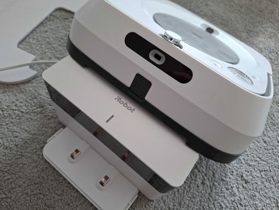 iRobot esfregona Braava jet® m6 (praticamente novo)