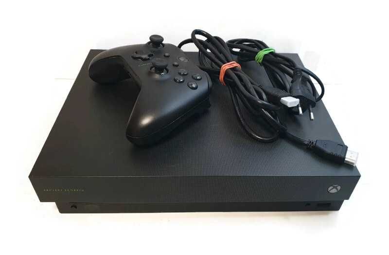 Konsola Microsoft Xbox One X 1TB Czarny (scorpio) Pad (uszk.lewa)