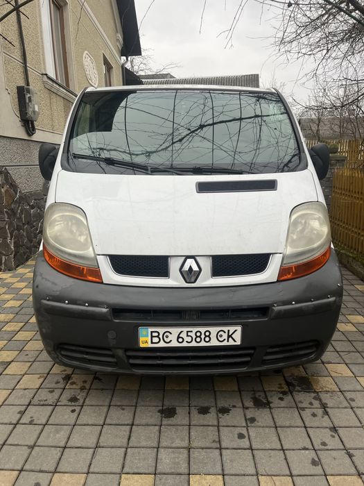 Renault trafic.