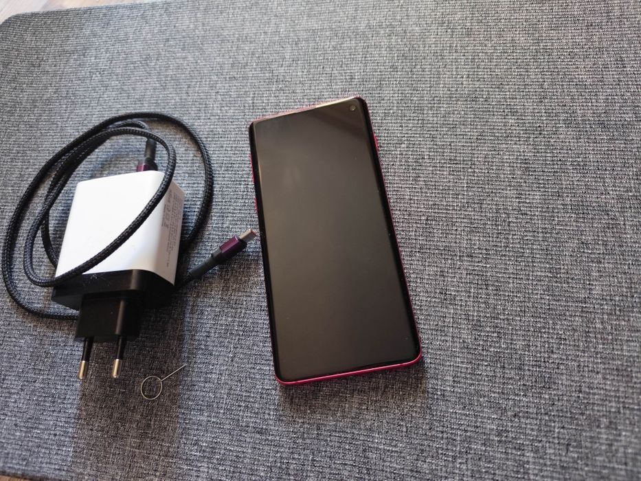 Samsung S10 8GB RAM, 128GB ROM bez obić i prawie bez rys.