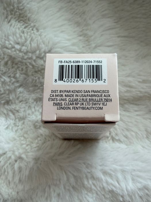 Błyszczyk Fenty Beauty Gloss Bomb w odcieniu Fu$$y