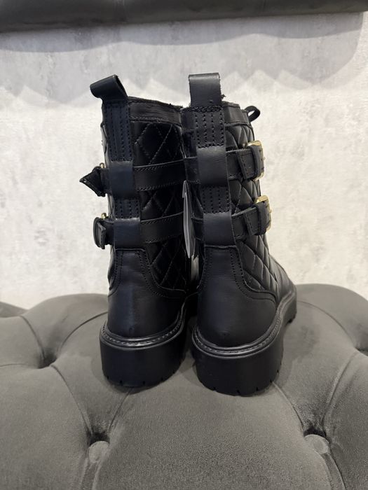 Продам шкіряні ботинки Манго