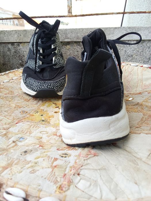 Ténis Fila pretas confortaveis