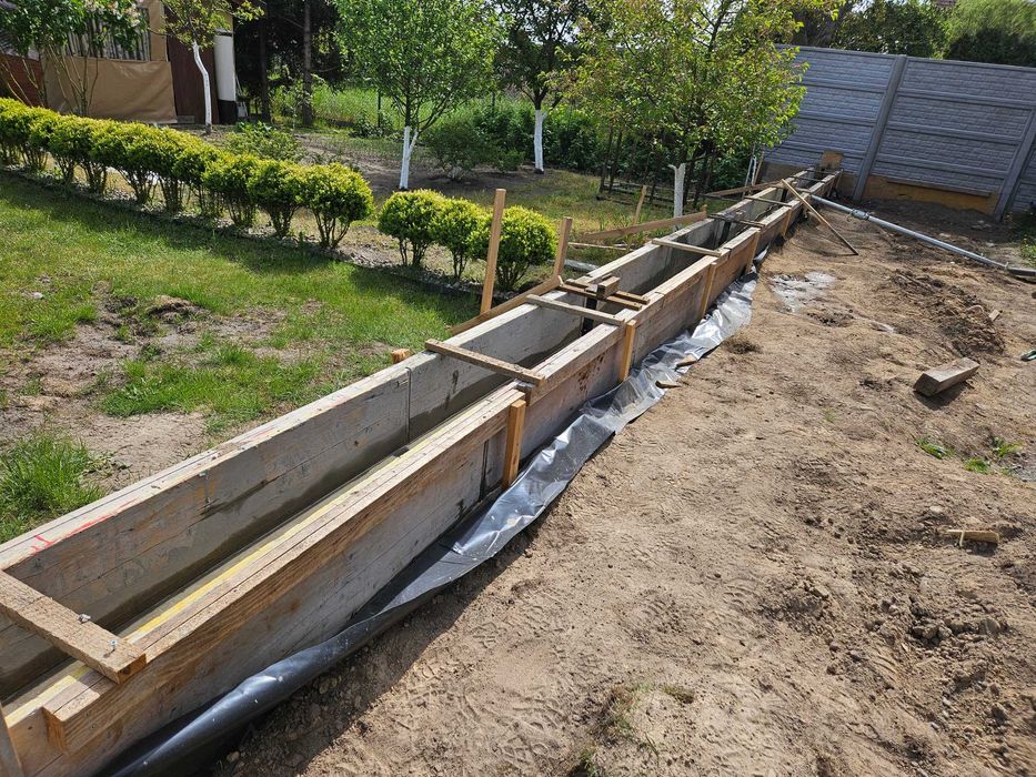 Wynajem szalunków stropowych, szalunków na wieńce