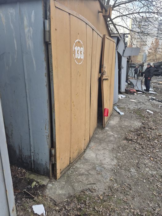 Срочно! Продам в ГК "Надежда" гараж/место