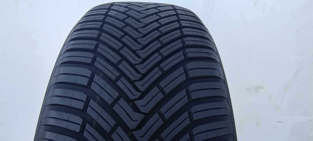 1x Opona całoroczna Continental Allseson Contact 2022r 235/55R18 8mm