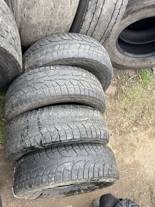 Продам резину 205 60 16, є інші розміри