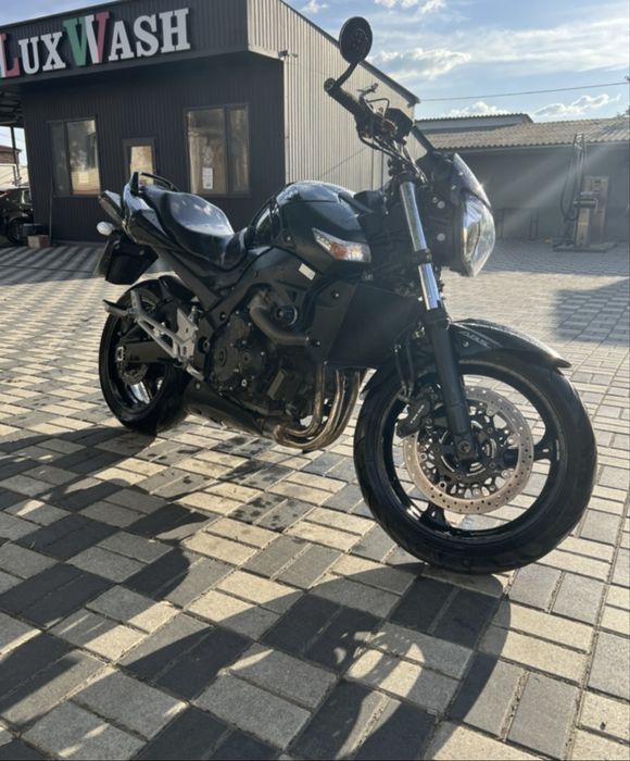 Suzuki GSR 400 2010