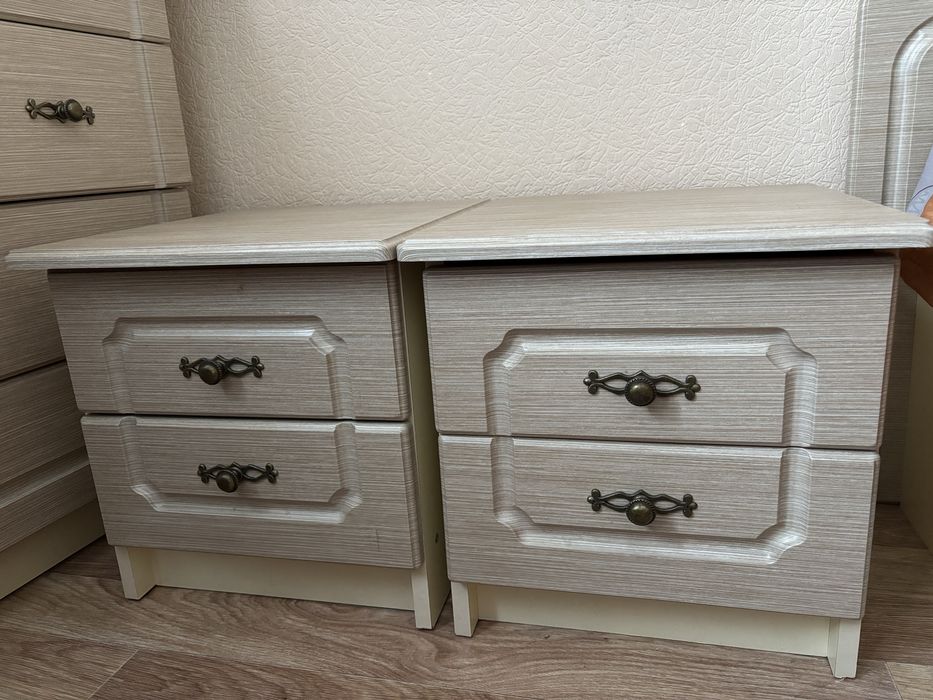 Комплект мебели в спальню (спальный гарнитур)