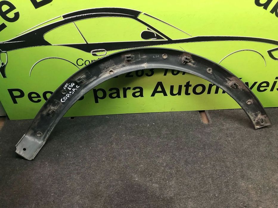 Opel Corsa C - Friso Guarda Lamas Tras Esquerdo / Direito - Z497