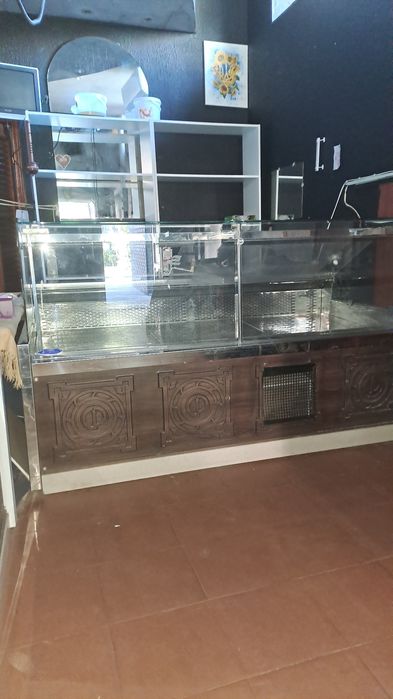 Продам профессиональные холодильные
витрины Миссури (Missouri). Отличное
состояние!