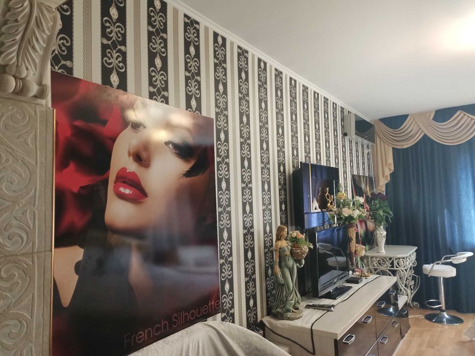 Погодинно, подобово - 3 поверх Маяковського 1 В у парка, для 5 людей!