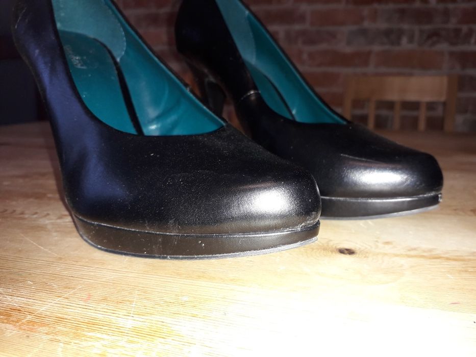 Czarne szpilki greceland platforma 39