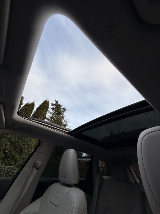 Samochód Jeep Cherokee