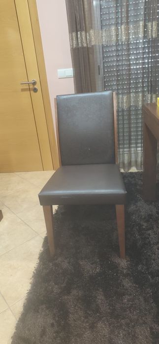 Mesa Cerejeira vidro temperado  + 4 Cadeiras