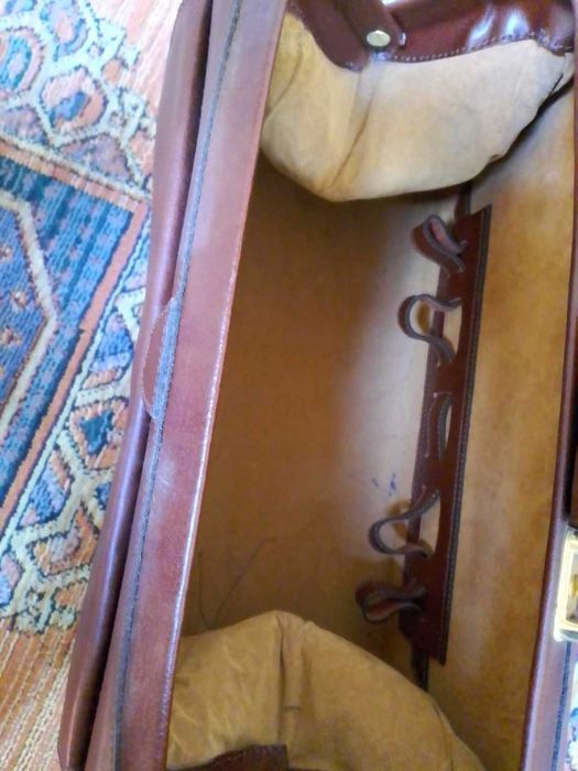 Mala de médico em pele genuina