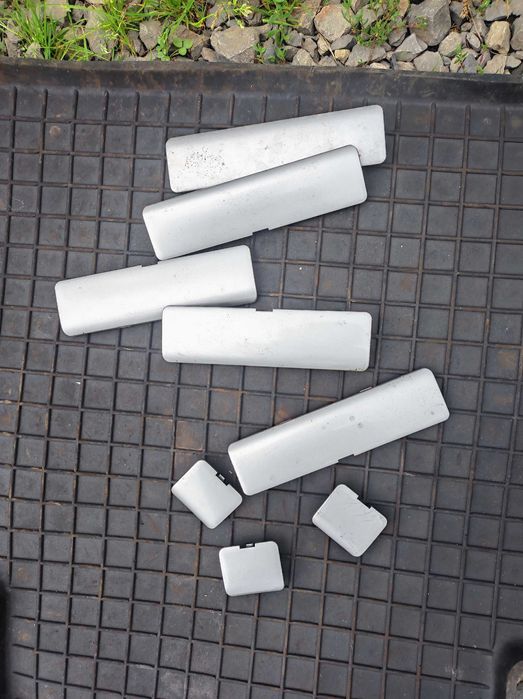 Zaślepka relingów Toyota Avensis T27