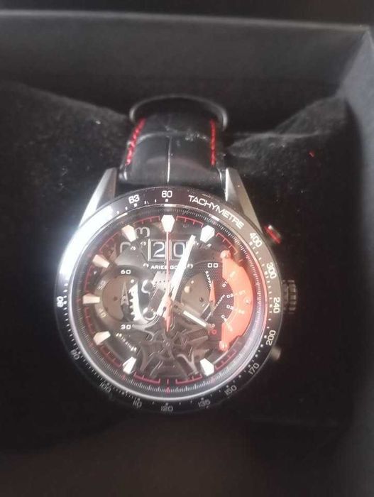 à venda: relógio elegante da marca Singapura ARIES GOLD.