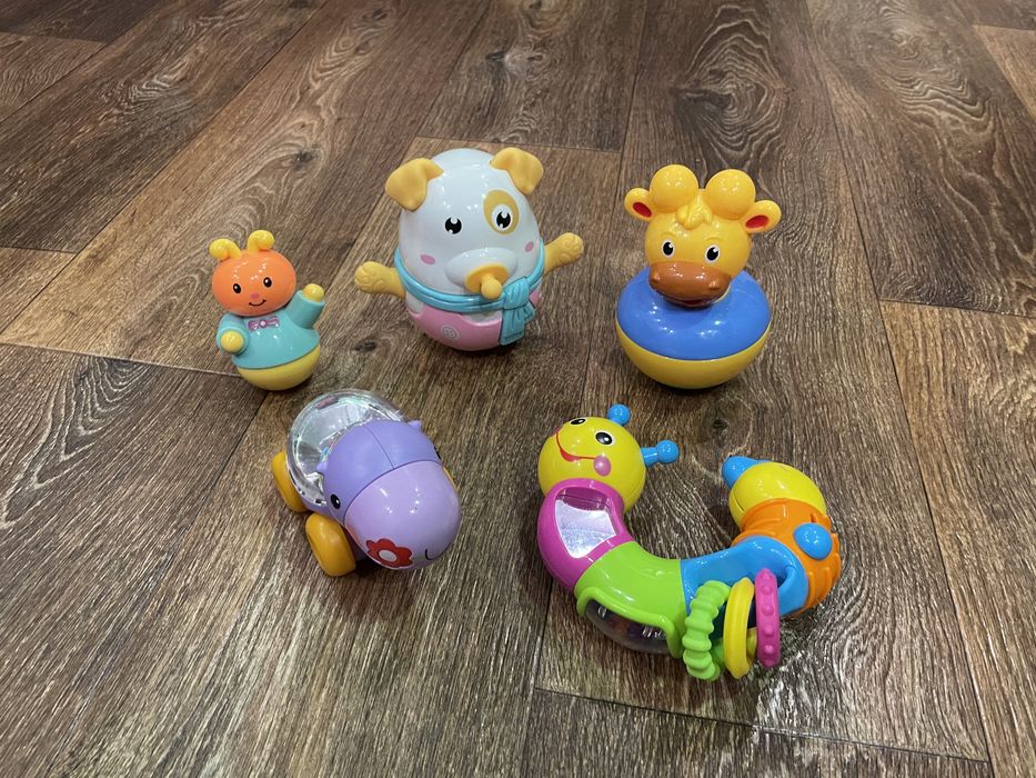 Набір неваляйок, бегеметок Fisher-Price та гусінь