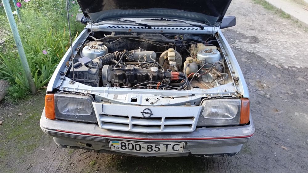 Продам підуставший автомобіль