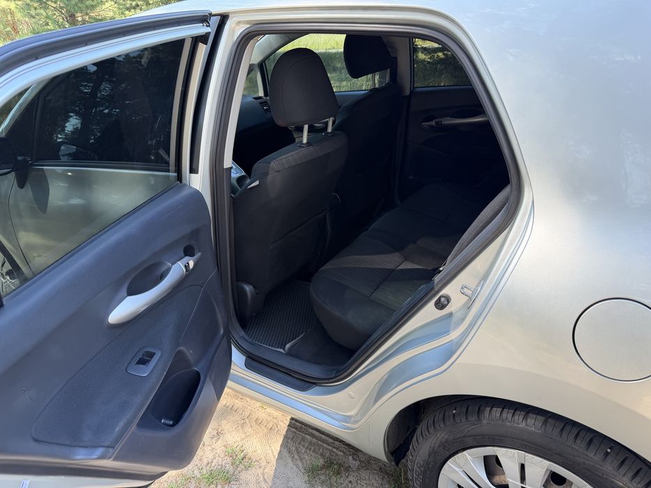 Продам Toyota Auris