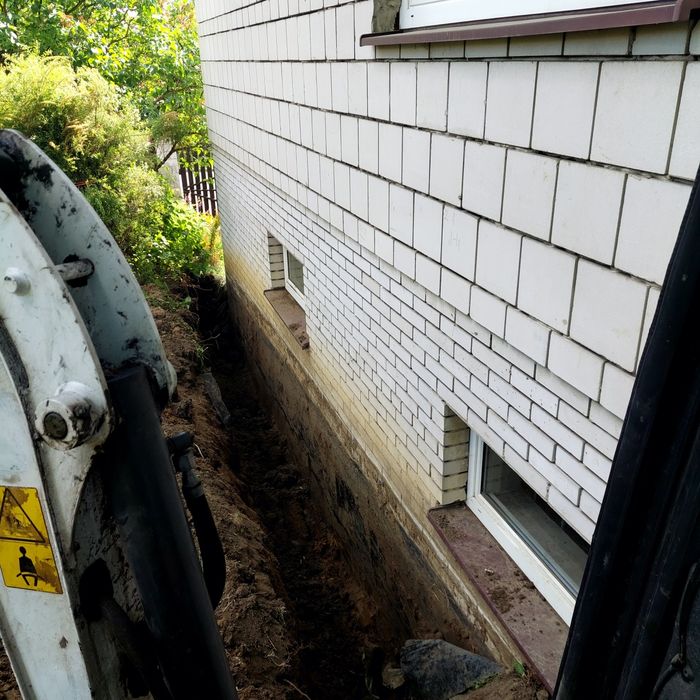 Usługi minikoparką i wywrotką do 3.5t