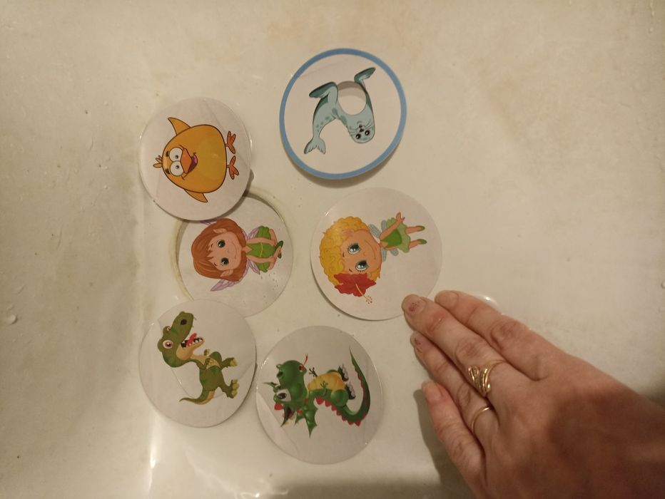 Продам наклейки для привчання до горшка