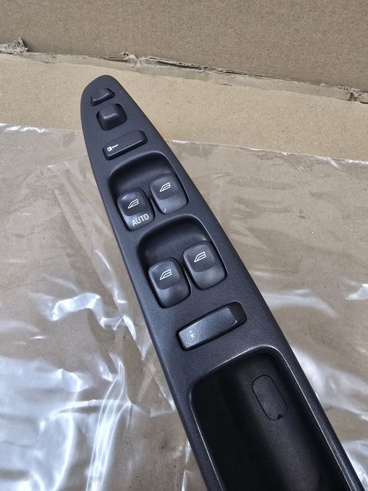 przełącznik ,sterowanie szybami kierowca volvo v40s40 1995 -04