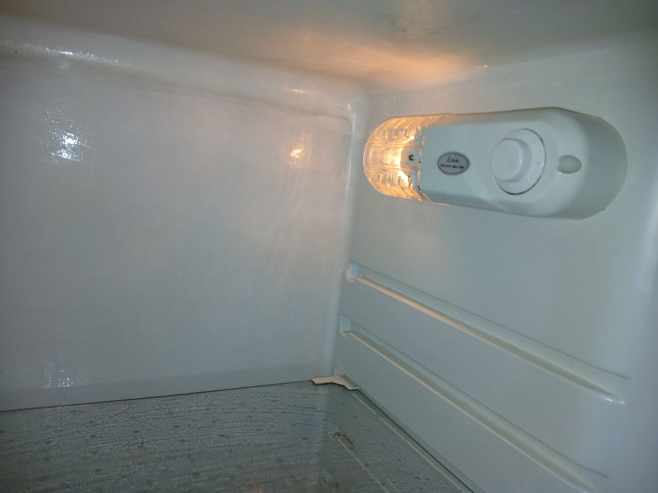 Frigorífico perfeito estado, mesa extensiva 4 cadeiras + 2  ofertas