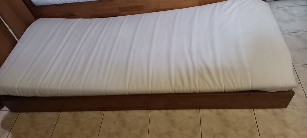 Cama duplo com colchão