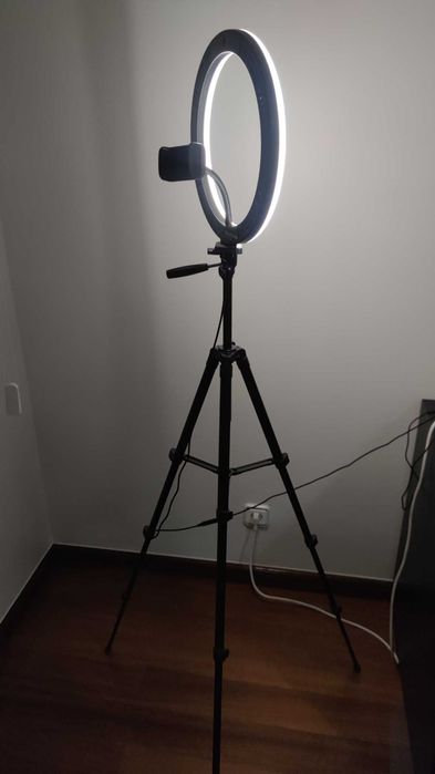 Razer Ring Light 12” + Tripé – Como Novo