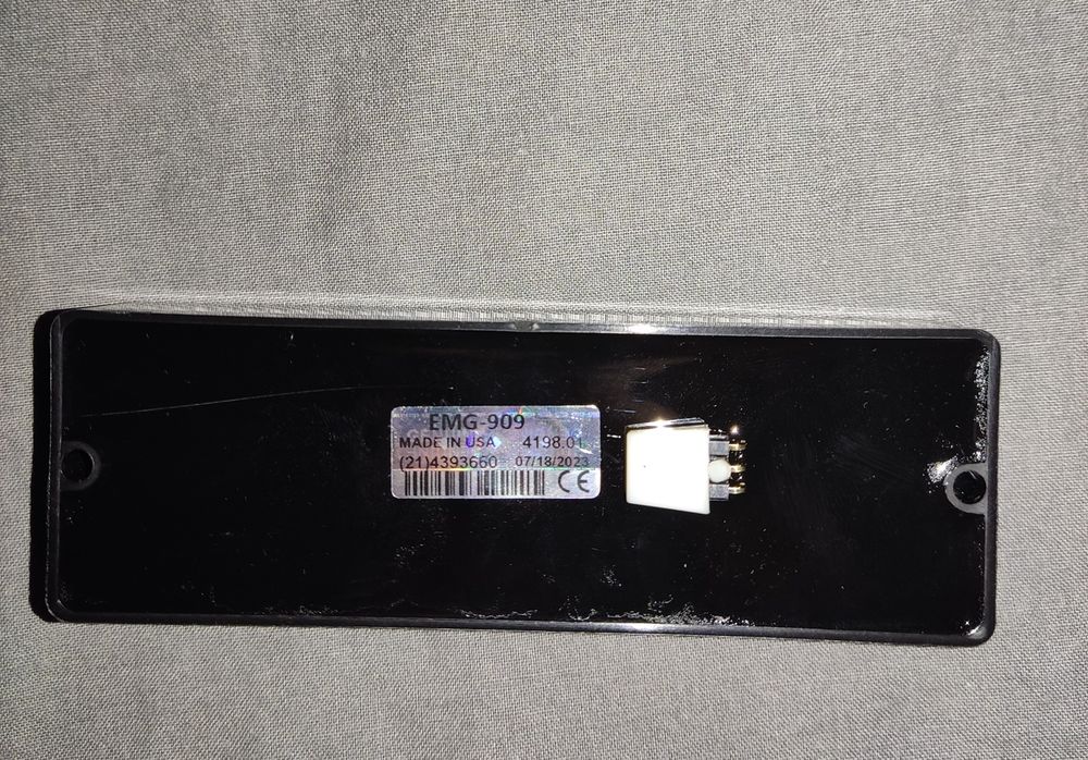 Звукосниматель для гитары EMG 909