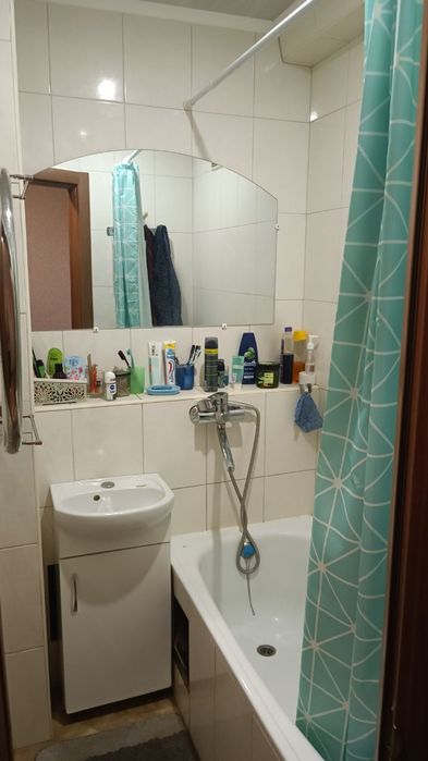 Продам квартиру  на масиві Леваневського (П-т Незалежності)