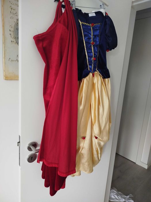 Fato Branca de neve com capa, original Disney, 9-10 anos