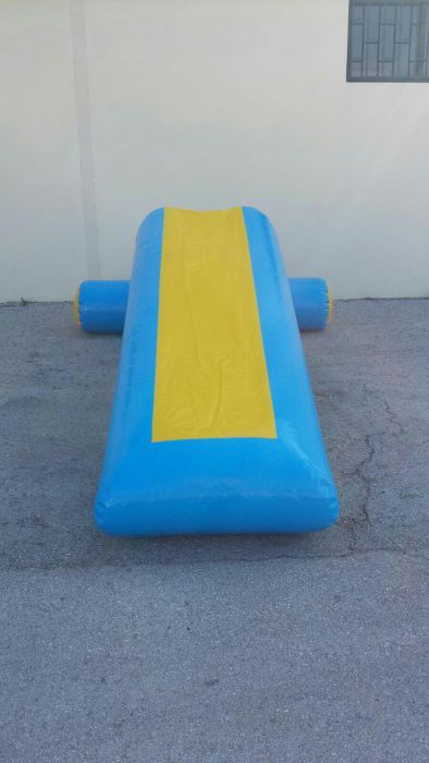 Insufláveis aquáticos