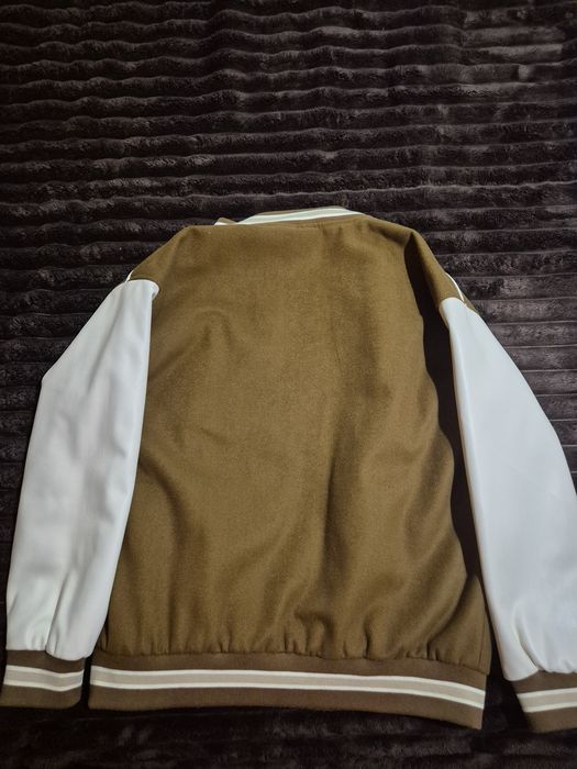 Продам демісезонний  бомбер Zara