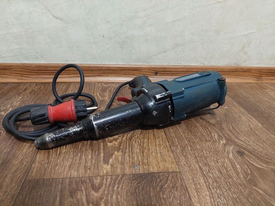 Электрозаклепочник заклепочник Time-proof TAC500  Отличное состояние