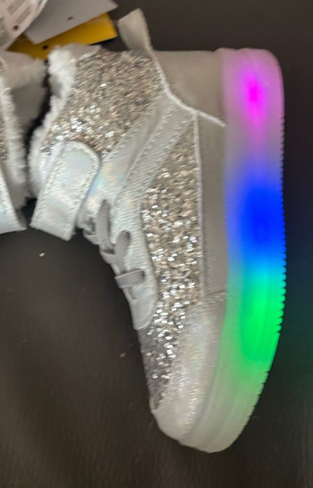 Brokatowe buty led świecąca podeszwa, migające, diody NOWE rozmiar 25