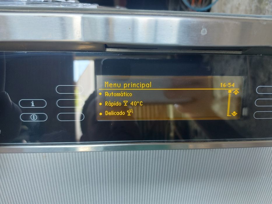 Máquina lavar loiça Miele G1834